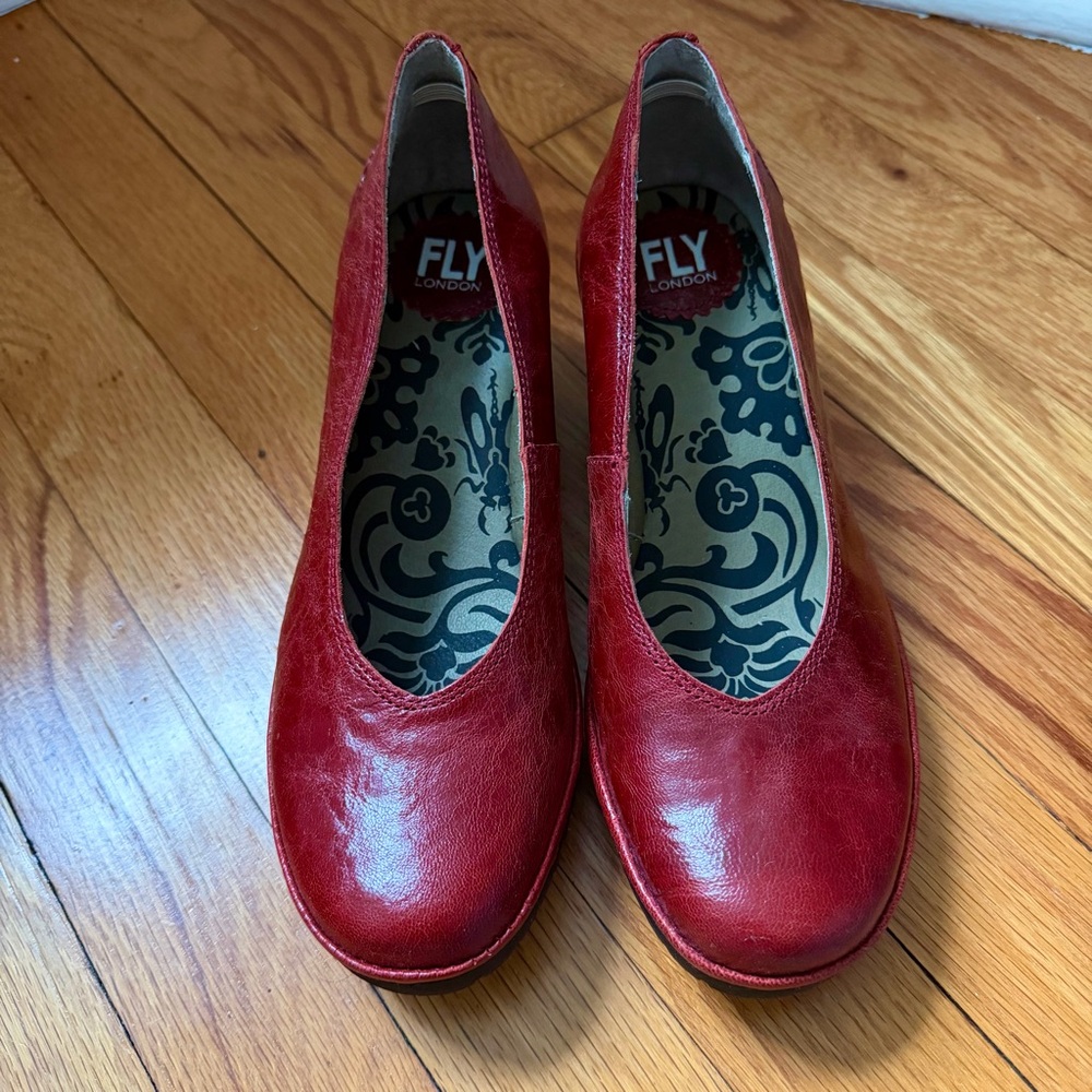 FLY London Walo Leather Heeled Platform Pumps Slip On Women's Size 6/6.5 EU 37